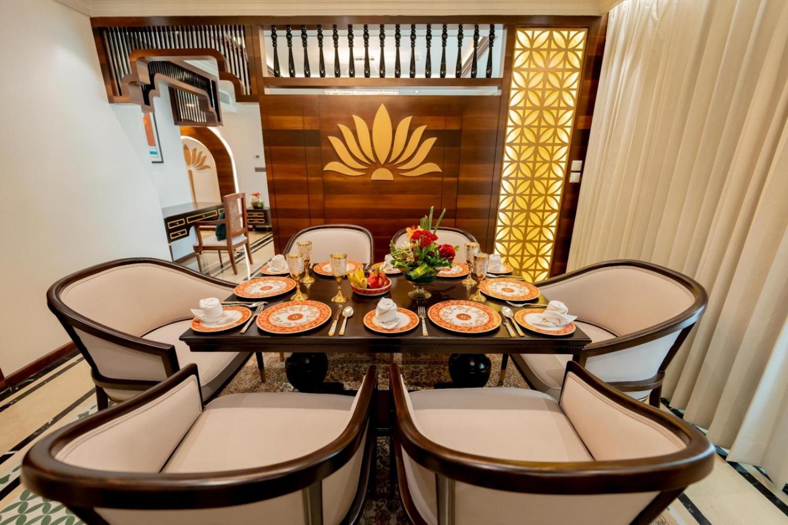 होटल Taj 5*